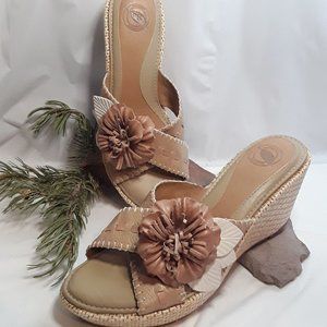 NURTURE - Myrtle-  Tan Leather Platform Wedge Slide Ons with Large Flower sz 9.5